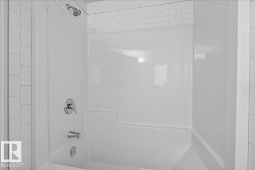 5003 Kinney Link, Edmonton, AB - Indoor Photo Showing Bathroom