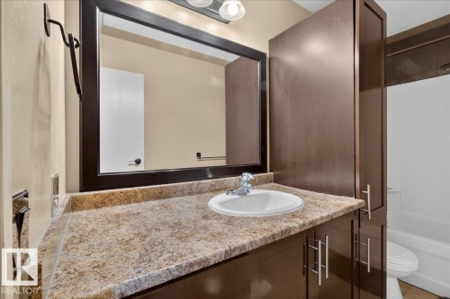 4427 32A Avenue, Edmonton, AB - Indoor Photo Showing Bathroom