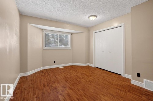 4427 32A Avenue, Edmonton, AB - Indoor Photo Showing Other Room