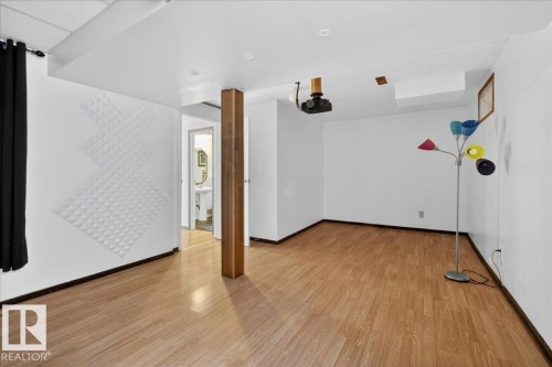 4427 32A Avenue, Edmonton, AB - Indoor Photo Showing Other Room