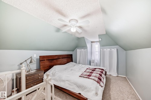 10928 92 Street, Edmonton, AB - Indoor Photo Showing Bedroom