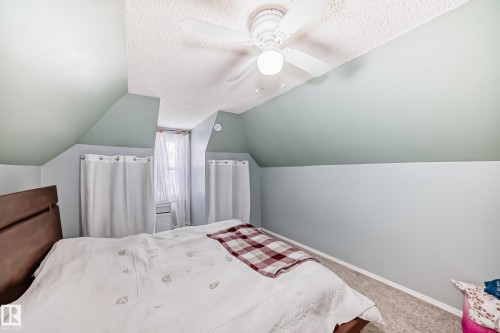 10928 92 Street, Edmonton, AB - Indoor Photo Showing Bedroom