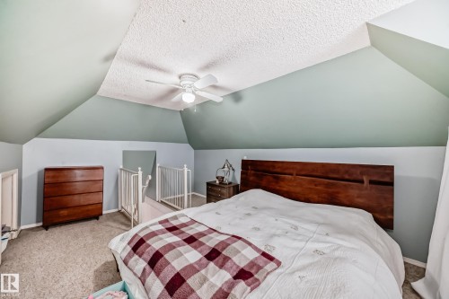 10928 92 Street, Edmonton, AB - Indoor Photo Showing Bedroom