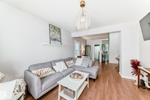 10928 92 Street, Edmonton, AB - Indoor Photo Showing Living Room