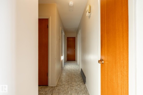 4842 116 Avenue Nw, Edmonton, AB - Indoor Photo Showing Other Room