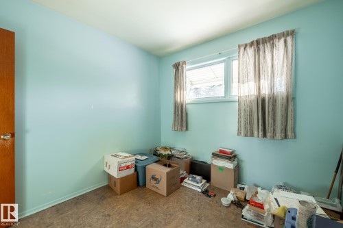 4842 116 Avenue Nw, Edmonton, AB - Indoor Photo Showing Other Room
