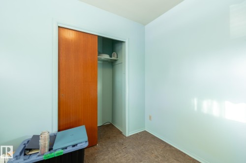 4842 116 Avenue Nw, Edmonton, AB - Indoor Photo Showing Other Room