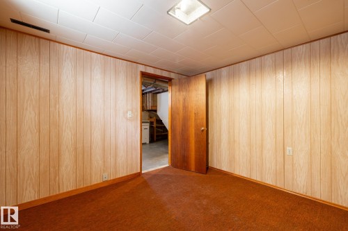 4842 116 Avenue Nw, Edmonton, AB - Indoor Photo Showing Other Room