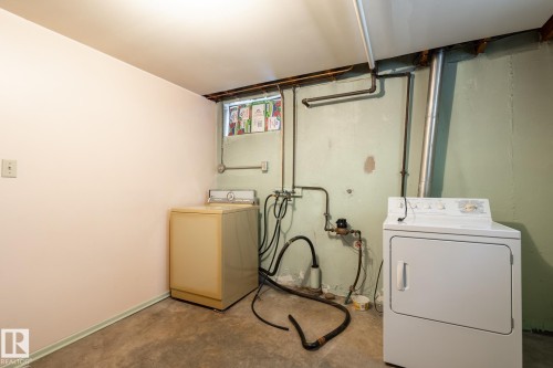 4842 116 Avenue Nw, Edmonton, AB - Indoor Photo Showing Laundry Room