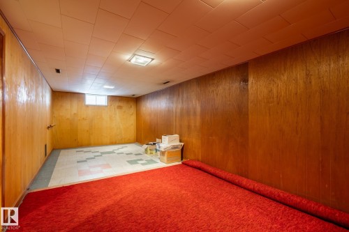 4842 116 Avenue Nw, Edmonton, AB - Indoor Photo Showing Other Room