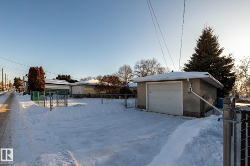 4842 116 Avenue Nw, Edmonton, AB - Outdoor