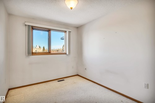 36 303 Twin Brooks Drive, Edmonton, AB - Indoor Photo Showing Other Room