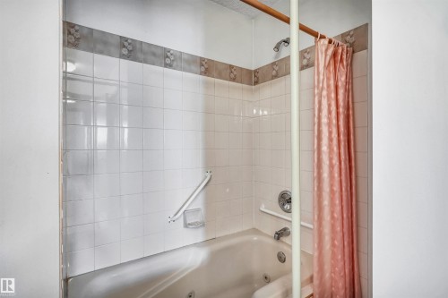 36 303 Twin Brooks Drive, Edmonton, AB - Indoor Photo Showing Bathroom