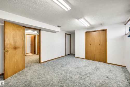 36 303 Twin Brooks Drive, Edmonton, AB - Indoor Photo Showing Other Room