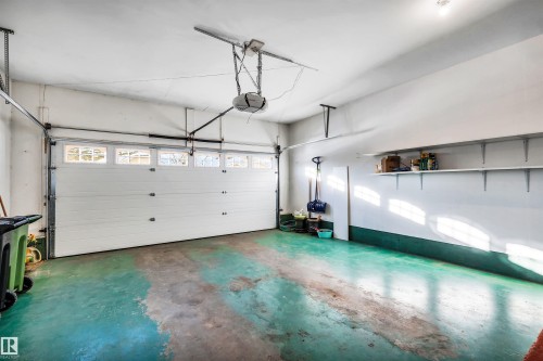 36 303 Twin Brooks Drive, Edmonton, AB - Indoor Photo Showing Garage