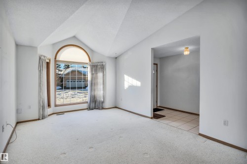 36 303 Twin Brooks Drive, Edmonton, AB - Indoor Photo Showing Other Room