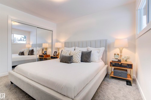 2712 41 Street, Edmonton, AB - Indoor Photo Showing Bedroom