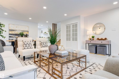 2712 41 Street, Edmonton, AB - Indoor Photo Showing Living Room