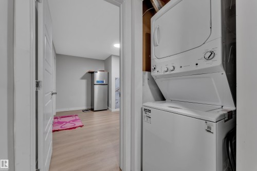 3003 4 Street, Edmonton, AB - Indoor Photo Showing Laundry Room