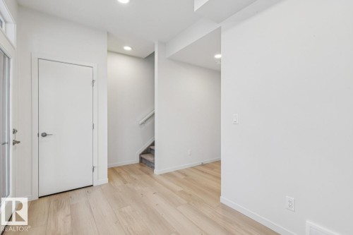 2604 Alces Way, Edmonton, AB - Indoor Photo Showing Other Room