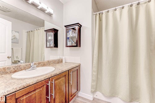 4704 64 Avenue, Cold Lake, AB - Indoor Photo Showing Bathroom