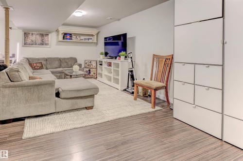 4704 64 Avenue, Cold Lake, AB - Indoor Photo Showing Living Room