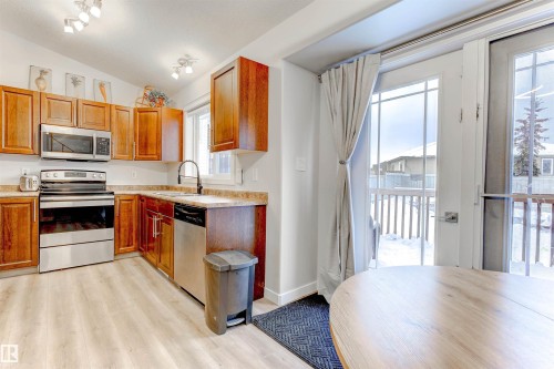 4704 64 Avenue, Cold Lake, AB - Indoor Photo Showing Kitchen