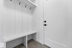 View of mudroom - 