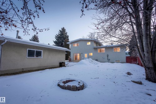 Snow covered property with stucco siding - 47 Manor Drive, Sherwood Park, AB - Outdoor