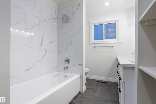 Full bathroom featuring vanity and shower / tub combination - 47 Manor Drive, Sherwood Park, AB - Indoor Photo Showing Bathroom