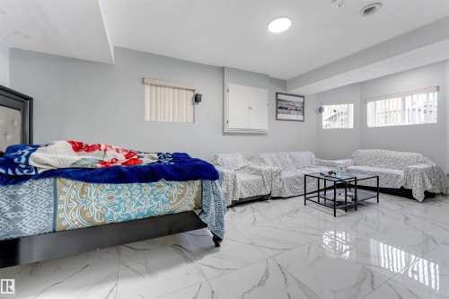 3139 34B Avenue, Edmonton, AB - Indoor Photo Showing Bedroom