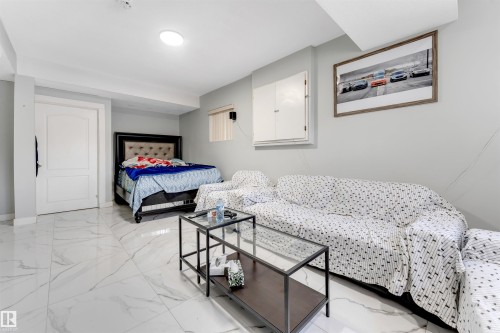 3139 34B Avenue, Edmonton, AB - Indoor Photo Showing Bedroom