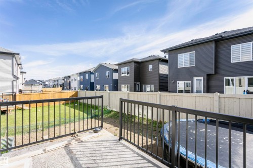 Balcony with a residential view - 1723 19 Street, Edmonton, AB - Outdoor