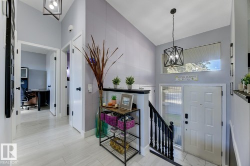 5707 89 Avenue, Edmonton, AB - Indoor Photo Showing Other Room