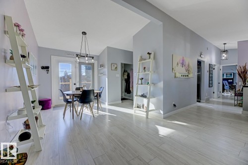 5707 89 Avenue, Edmonton, AB - Indoor