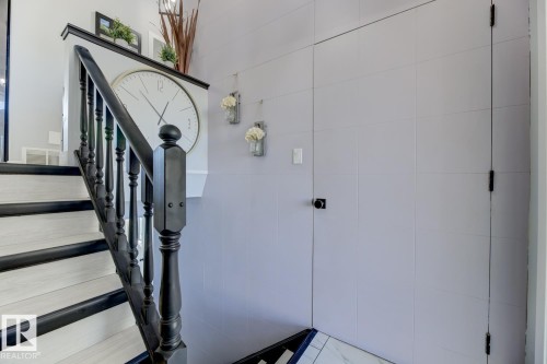 5707 89 Avenue, Edmonton, AB - Indoor Photo Showing Other Room