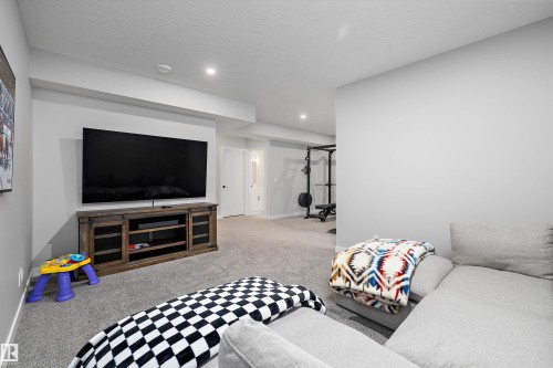 7027 54 Avenue, Beaumont, AB - Indoor