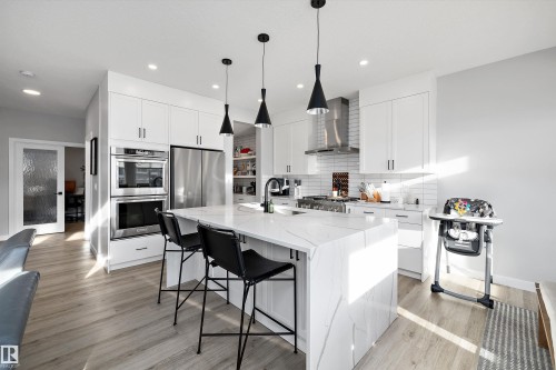7027 54 Avenue, Beaumont, AB - Indoor Photo Showing Kitchen With Upgraded Kitchen