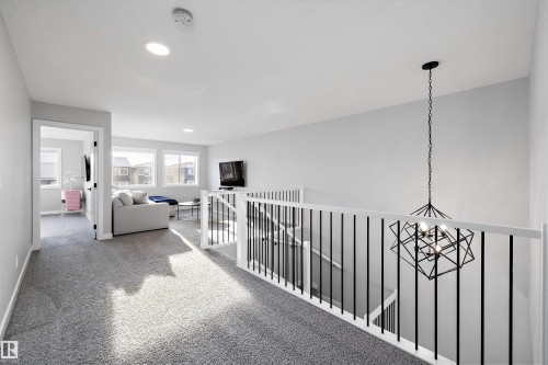 7027 54 Avenue, Beaumont, AB - Indoor Photo Showing Other Room