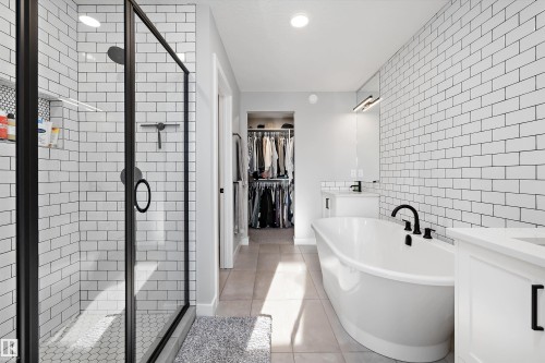 7027 54 Avenue, Beaumont, AB - Indoor Photo Showing Bathroom