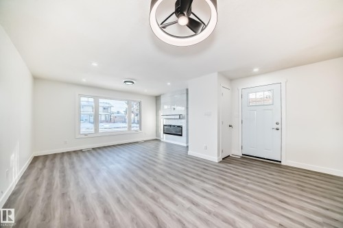 14505 23 Street Nw, Edmonton, AB - Indoor Photo Showing Other Room