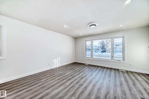 14505 23 Street Nw, Edmonton, AB - Indoor Photo Showing Other Room