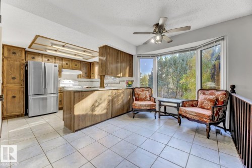 11105 20 Avenue, Edmonton, AB - Indoor Photo Showing Kitchen