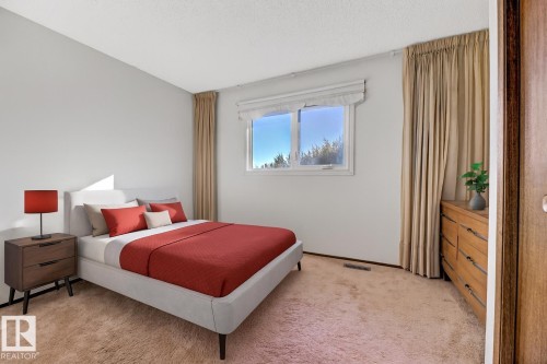 11105 20 Avenue, Edmonton, AB - Indoor Photo Showing Bedroom