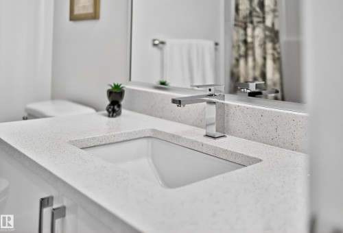 3605 41 Avenue, Beaumont, AB - Indoor Photo Showing Bathroom