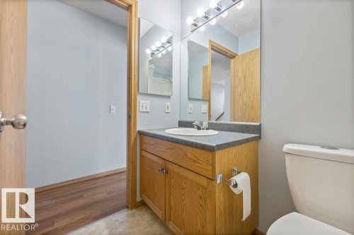 84 16823 84 Street, Edmonton, AB - Indoor Photo Showing Bathroom