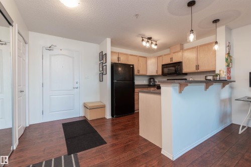 303 5951 165 Avenue, Edmonton, AB - Indoor Photo Showing Kitchen