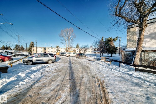 View of street with street lighting and a residential view - 4B 13230 Fort Road, Edmonton, AB - Outdoor