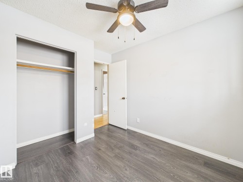 352 Huffman Crescent, Edmonton, AB - Indoor Photo Showing Other Room