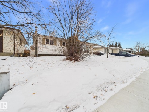 352 Huffman Crescent, Edmonton, AB - Outdoor